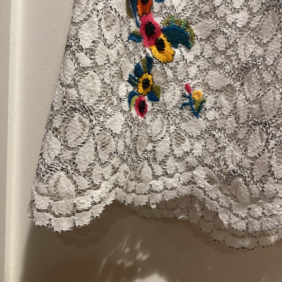 Super cute sleeveless top by Maeve. Size 10 - Picture 3 of 9